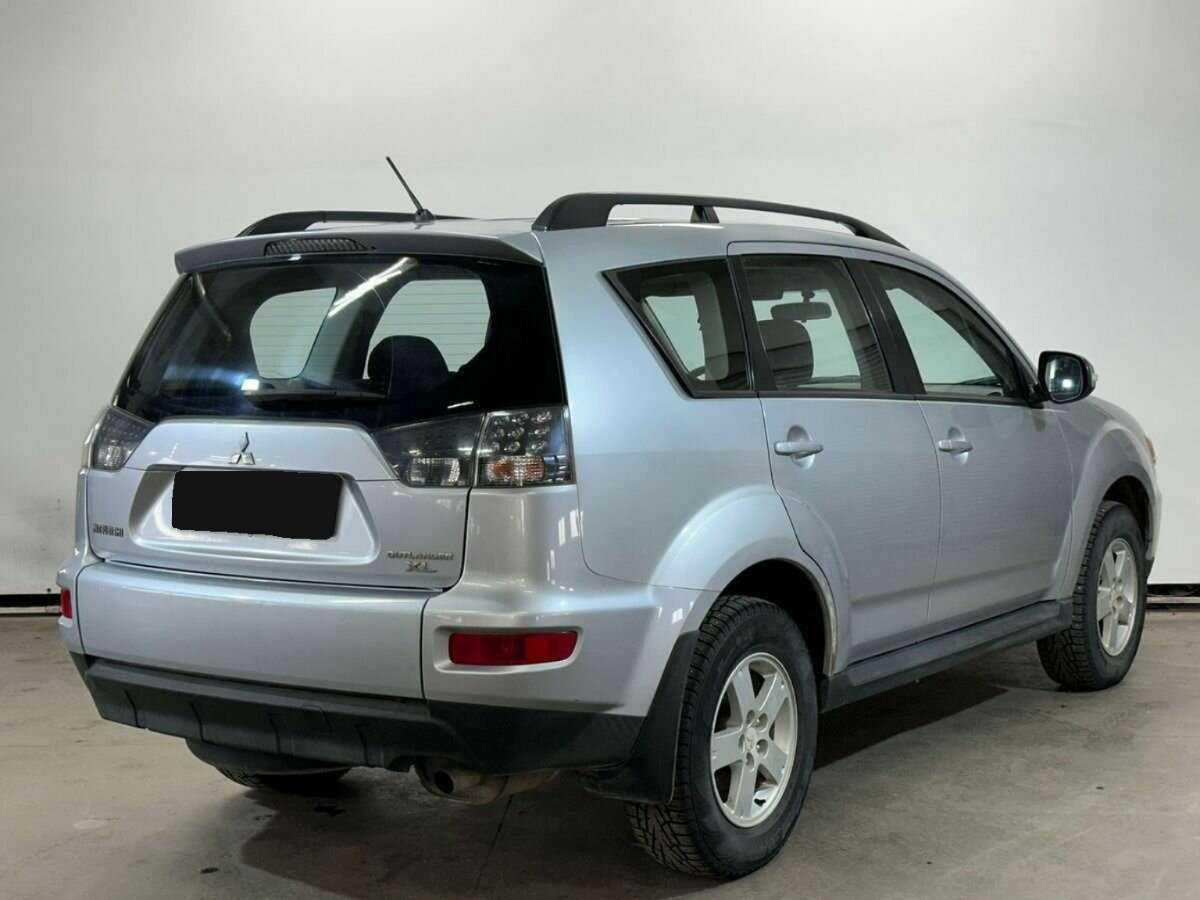 Купить Mitsubishi Outlander с пробегом. Фото: #4