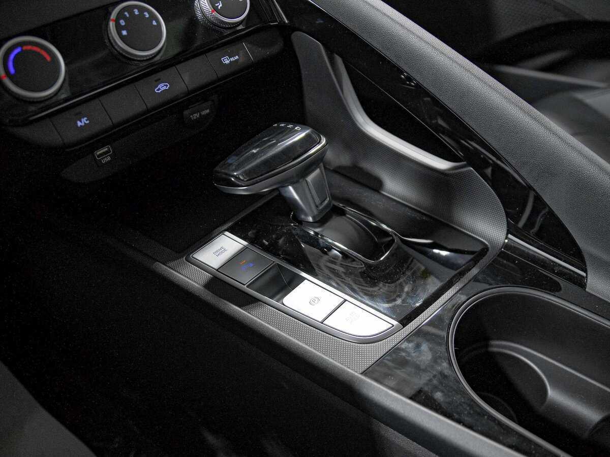 Купить Hyundai Elantra с пробегом. Фото: #11