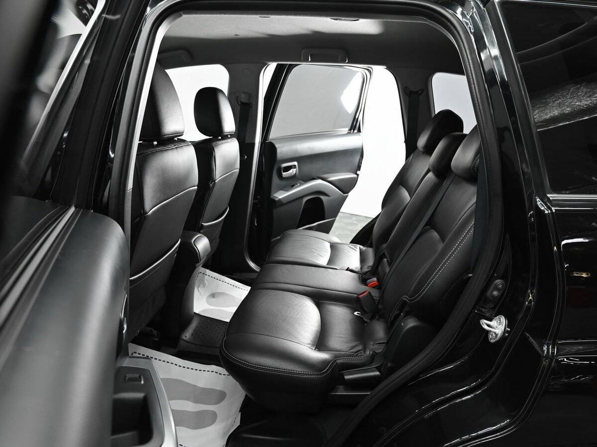 Купить Mitsubishi Outlander с пробегом. Фото: #14