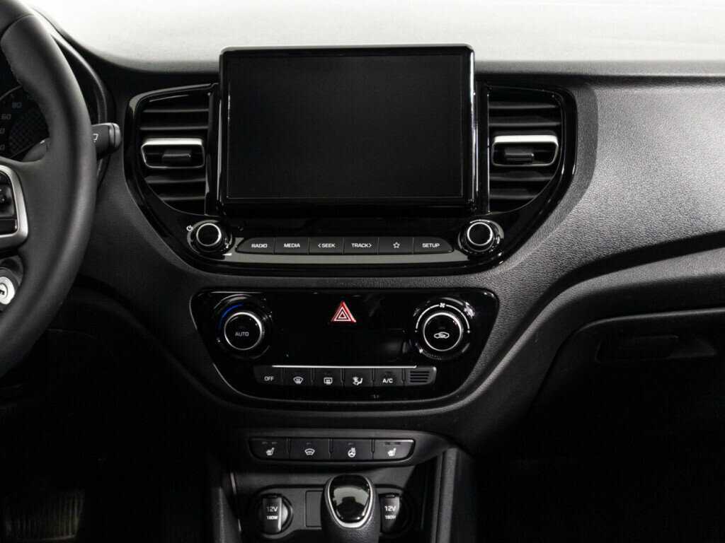 Купить Hyundai Solaris с пробегом. Фото: #13