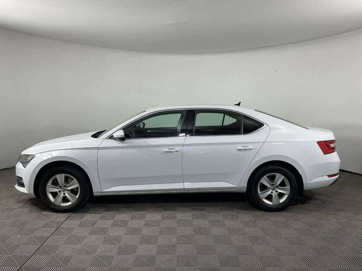 Купить Skoda Superb с пробегом. Фото: #3