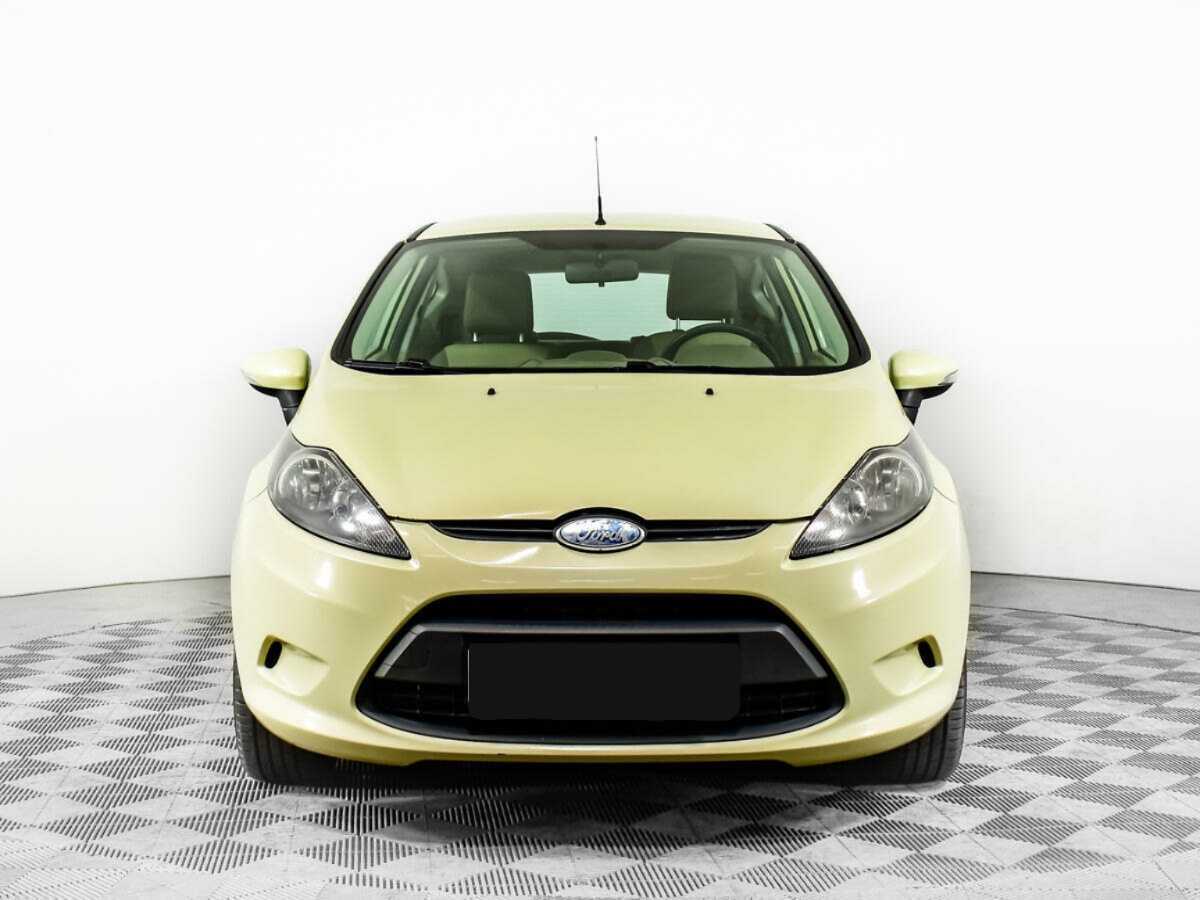 Купить Ford Fiesta с пробегом. Фото: #1