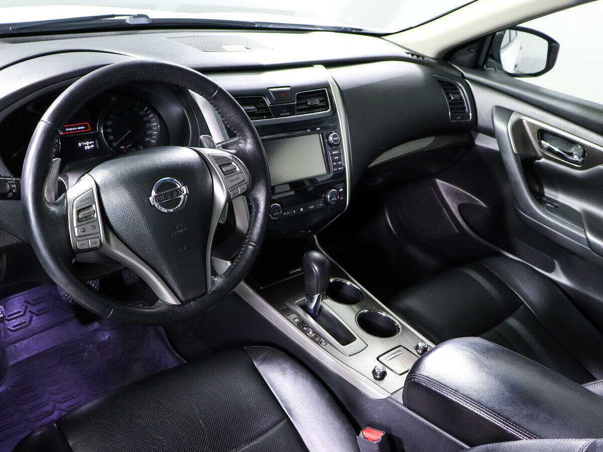 Купить Nissan Teana с пробегом. Фото: #10