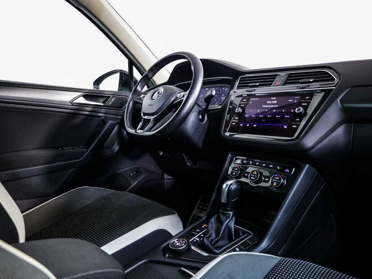 Купить Volkswagen Tiguan с пробегом. Фото: #7