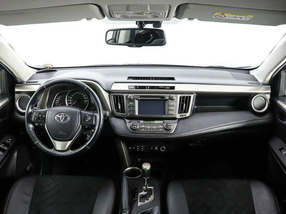 Купить Toyota RAV4 с пробегом. Фото: #11