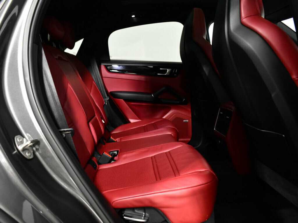 Купить Porsche Cayenne с пробегом. Фото: #9