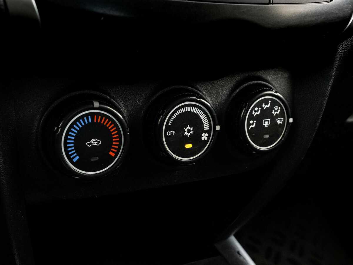 Купить Mitsubishi ASX с пробегом. Фото: #9