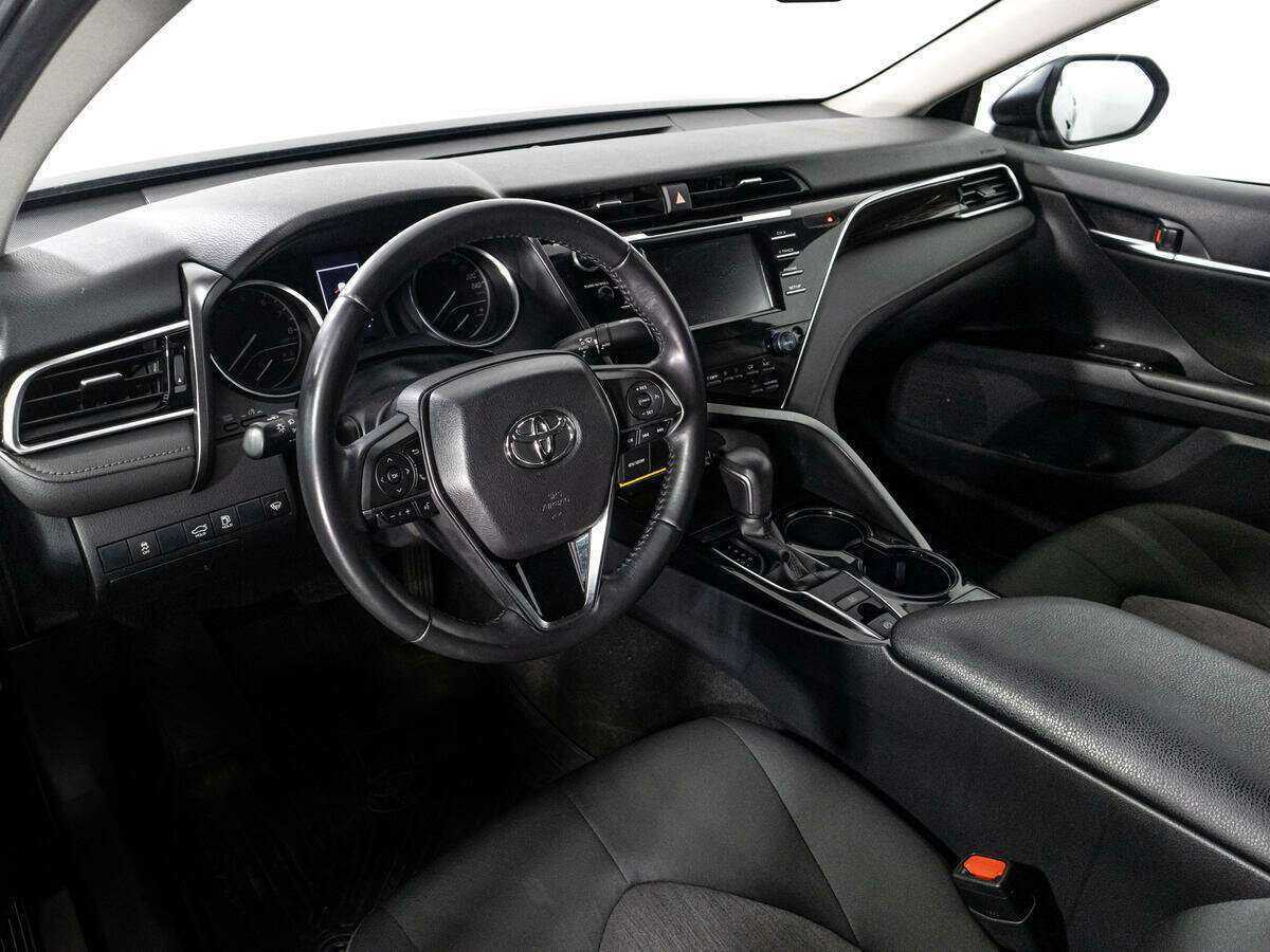Купить Toyota Camry с пробегом. Фото: #10