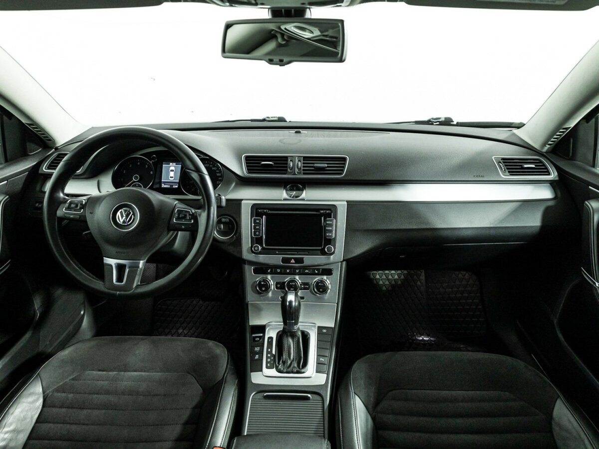 Купить Volkswagen Passat с пробегом. Фото: #11