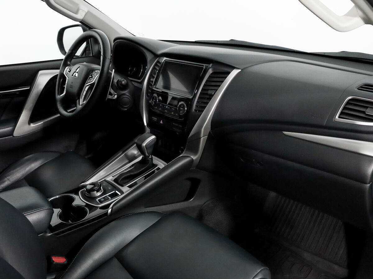 Купить Mitsubishi Pajero Sport с пробегом. Фото: #13