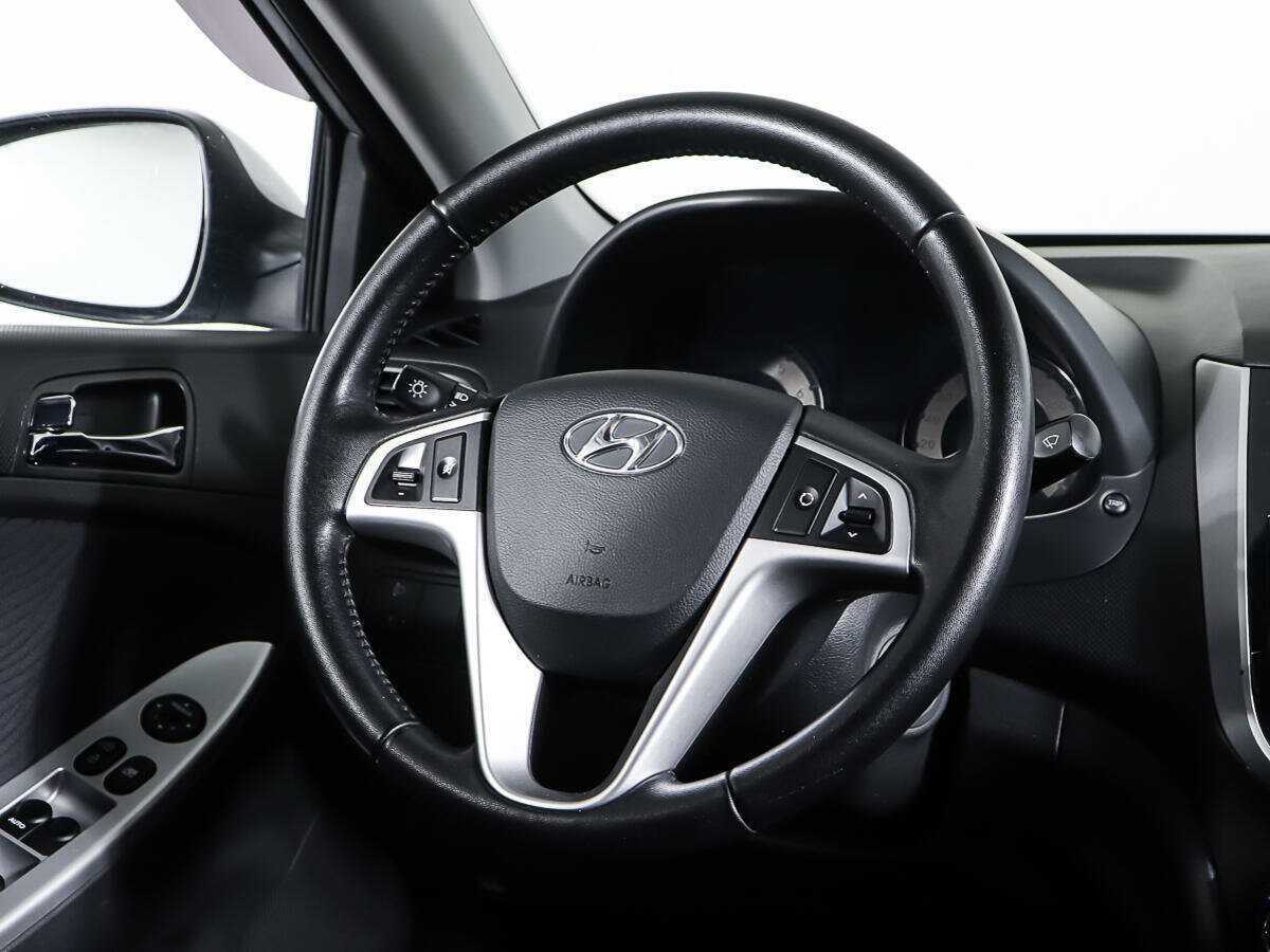 Купить Hyundai Solaris с пробегом. Фото: #16