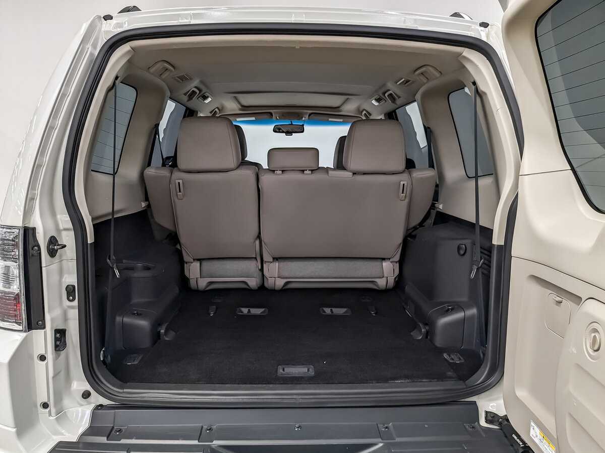 Купить Mitsubishi Pajero с пробегом. Фото: #9