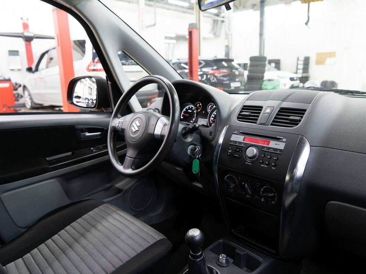 Купить Suzuki SX4 с пробегом. Фото: #15