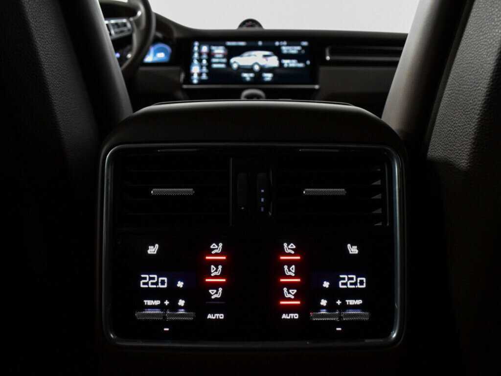 Купить Porsche Cayenne с пробегом. Фото: #21