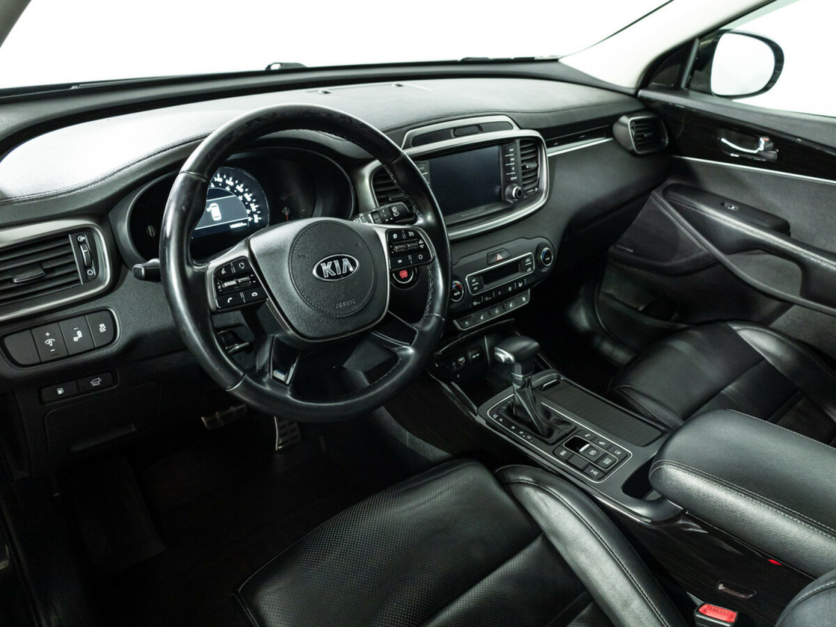 Купить Kia Sorento с пробегом. Фото: #8