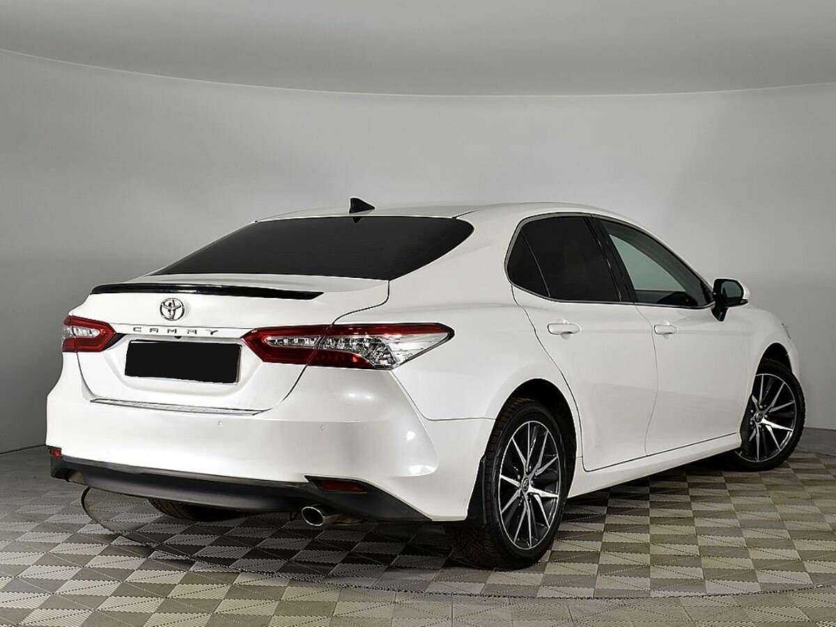 Купить Toyota Camry с пробегом. Фото: #1