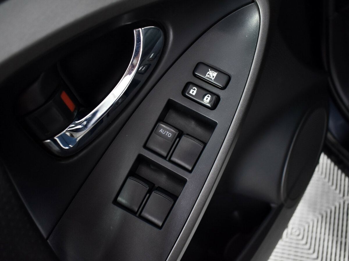 Купить Toyota RAV4 с пробегом. Фото: #14