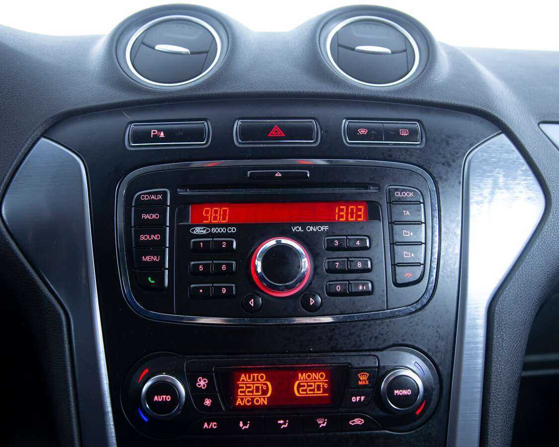 Купить Ford Mondeo с пробегом. Фото: #12