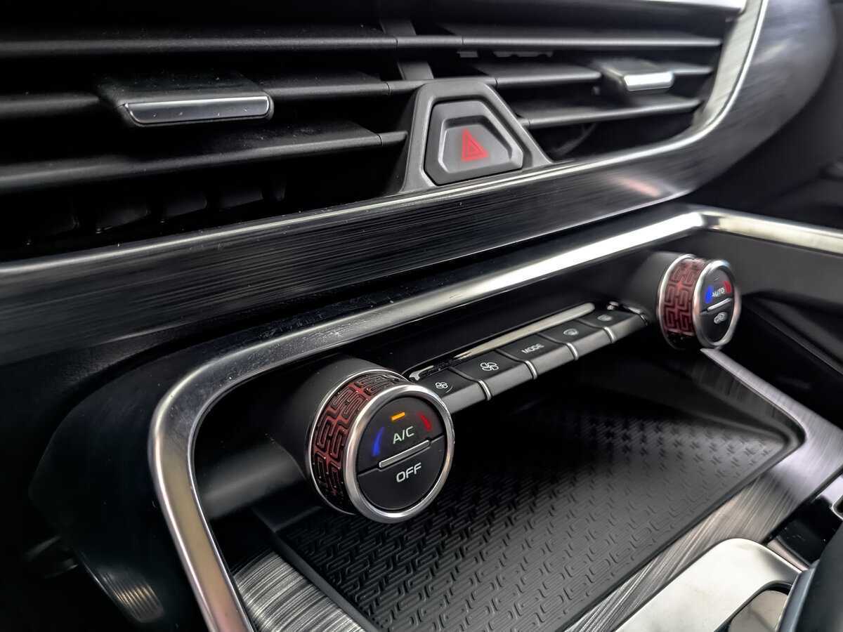 Купить Geely Tugella с пробегом. Фото: #23