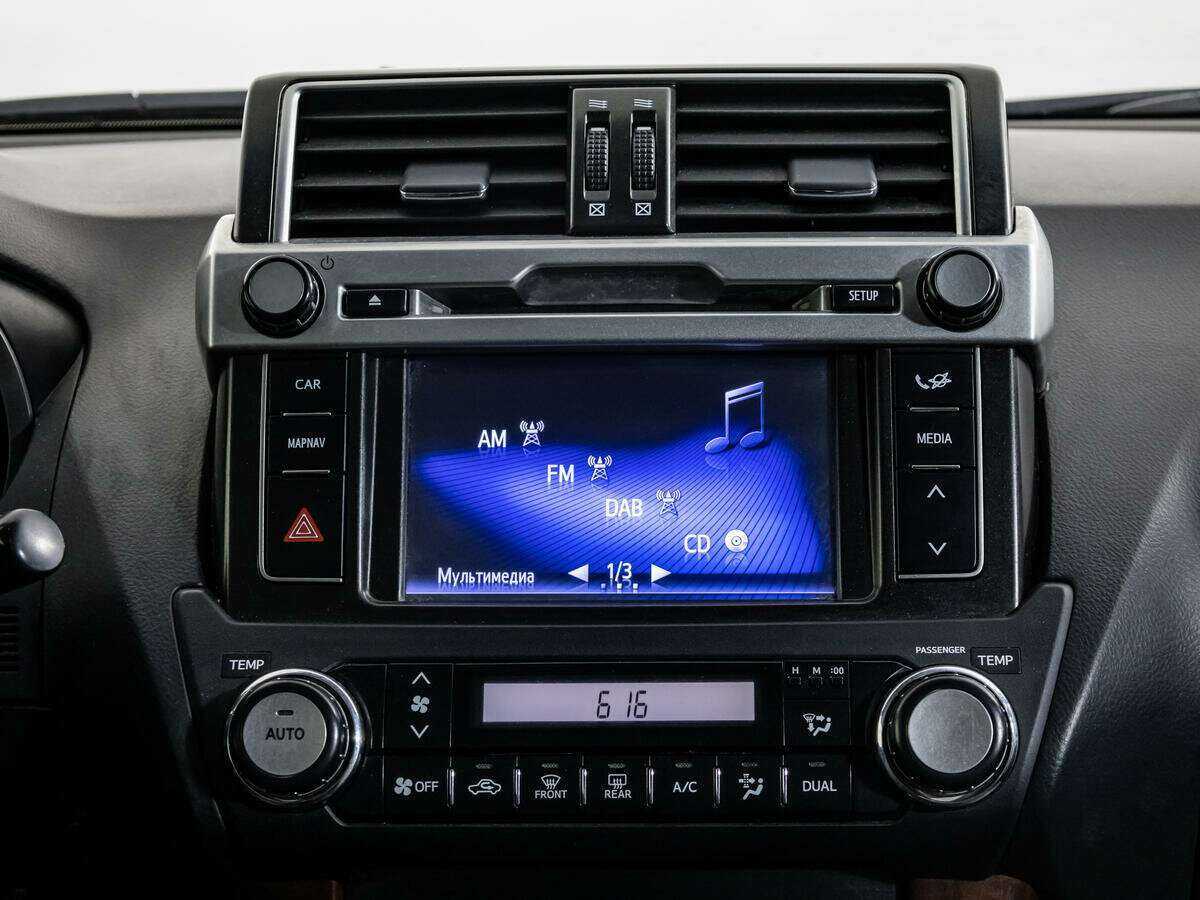 Купить Toyota Land Cruiser Prado с пробегом. Фото: #17