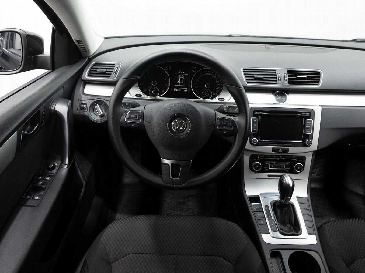 Купить Volkswagen Passat с пробегом. Фото: #15