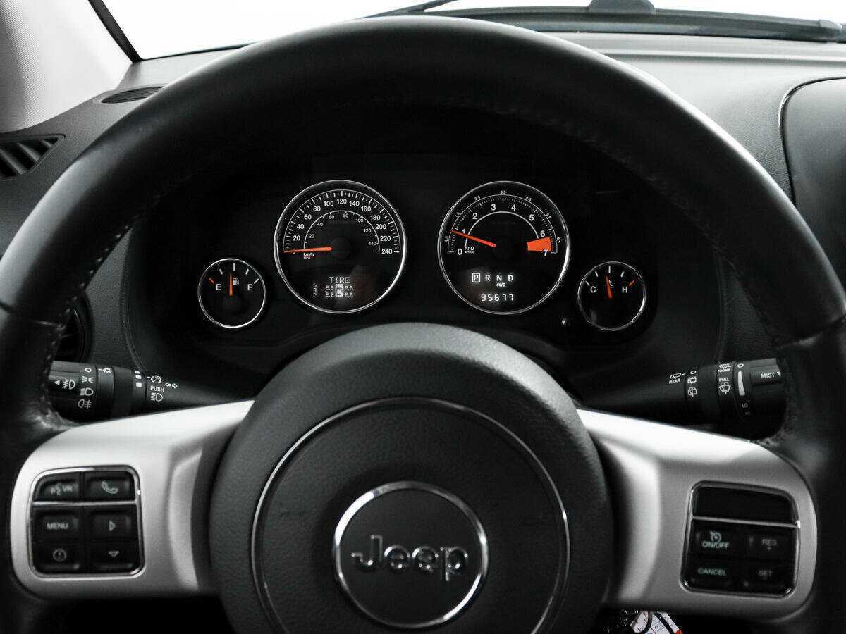Купить Jeep Compass с пробегом. Фото: #17