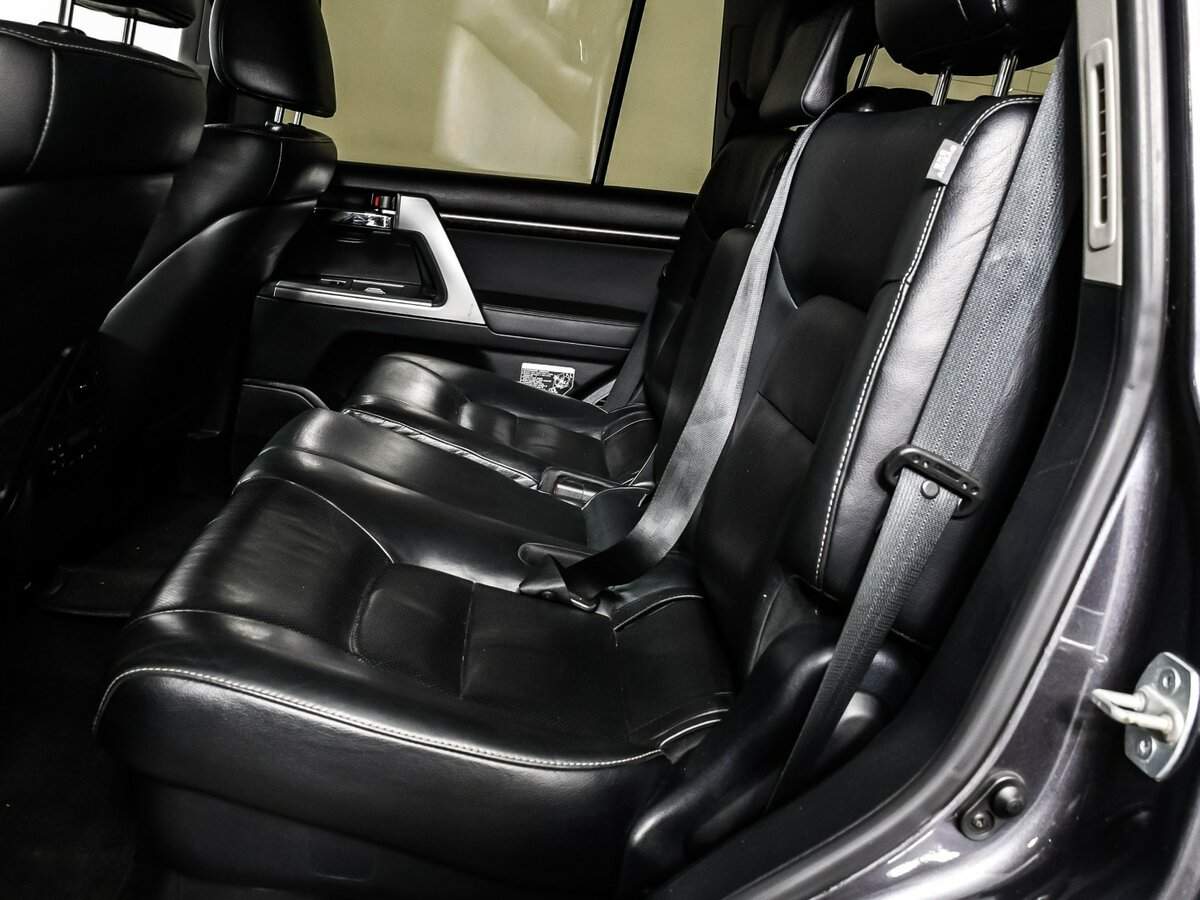 Купить Toyota Land Cruiser с пробегом. Фото: #14