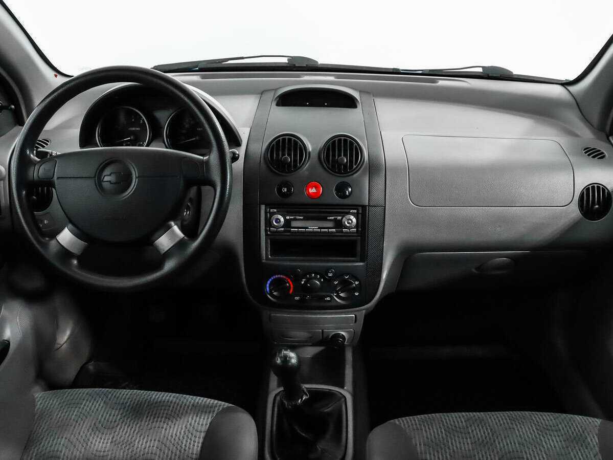 Купить Chevrolet Aveo с пробегом. Фото: #11