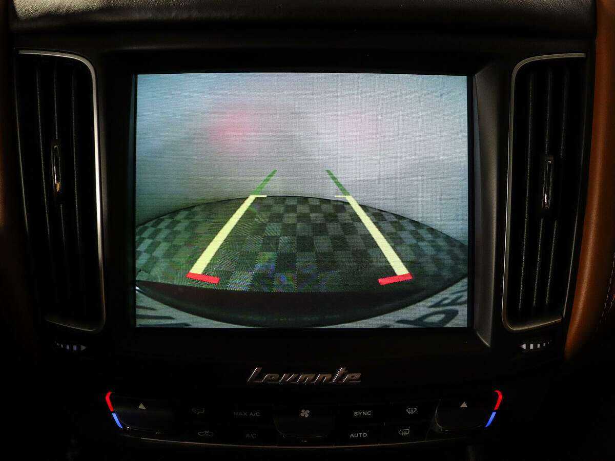 Купить Maserati Levante с пробегом. Фото: #13