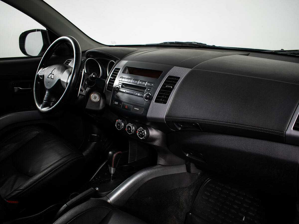 Купить Mitsubishi Outlander с пробегом. Фото: #6