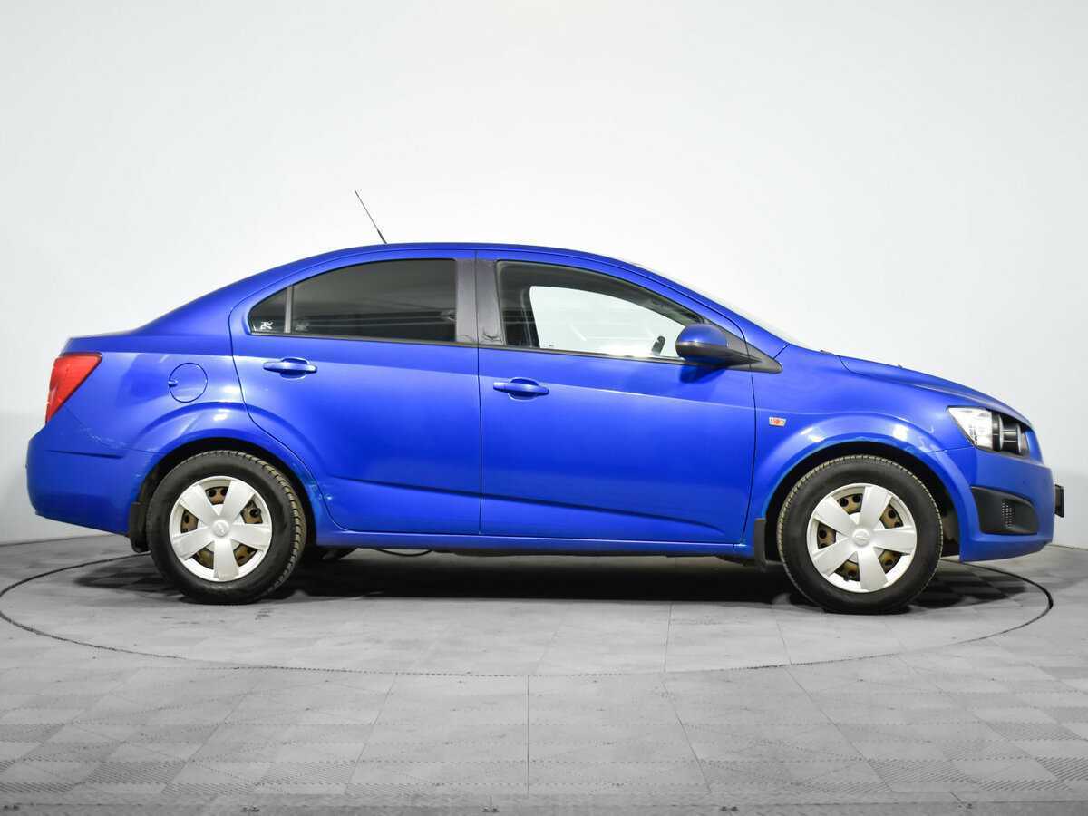 Купить Chevrolet Aveo с пробегом. Фото: #3