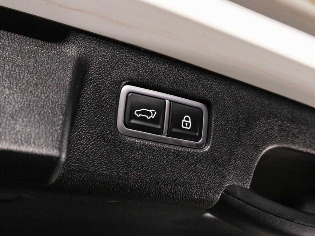 Купить Kia Sorento с пробегом. Фото: #15