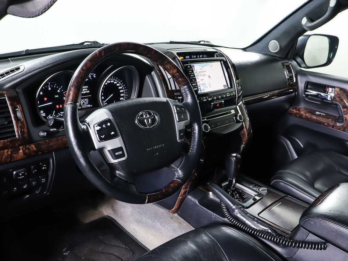 Купить Toyota Land Cruiser с пробегом. Фото: #13