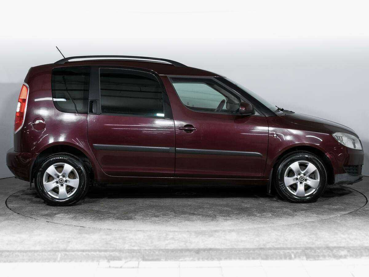 Купить Skoda Roomster с пробегом. Фото: #3