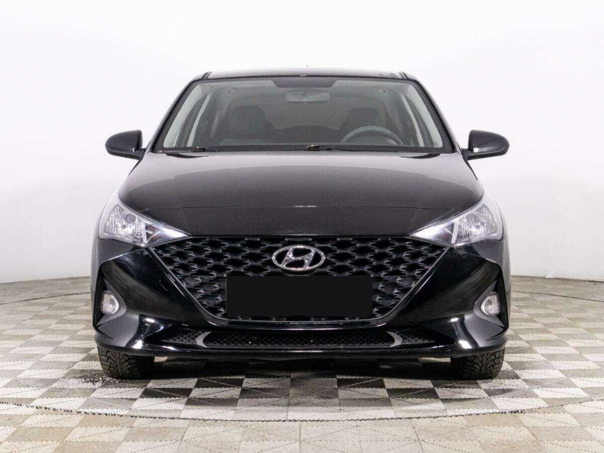 Купить Hyundai Solaris с пробегом. Фото: #1