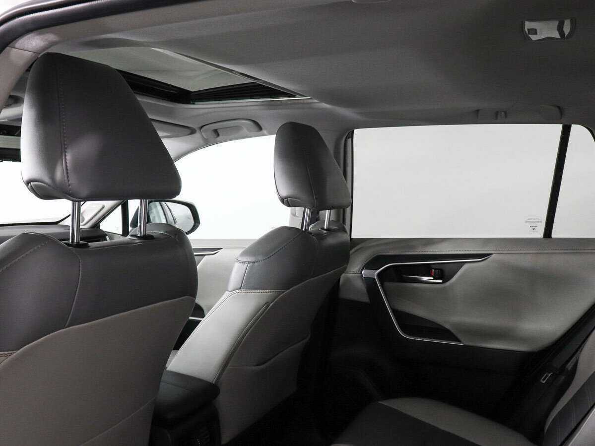 Купить Toyota RAV4 с пробегом. Фото: #11