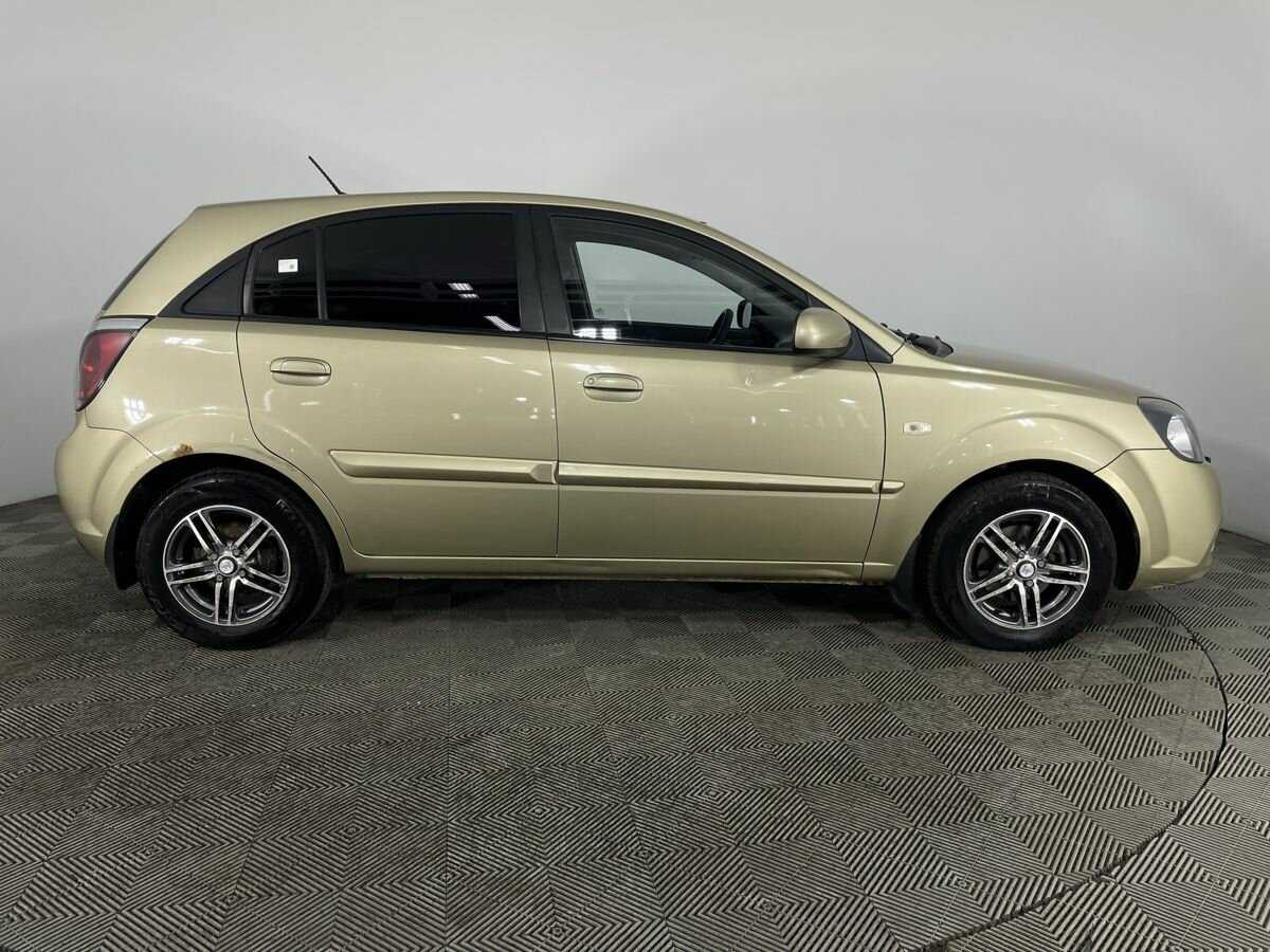 Купить Kia Rio с пробегом. Фото: #3