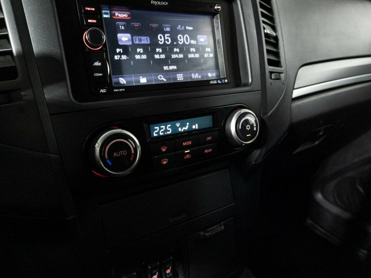 Купить Mitsubishi Pajero с пробегом. Фото: #12