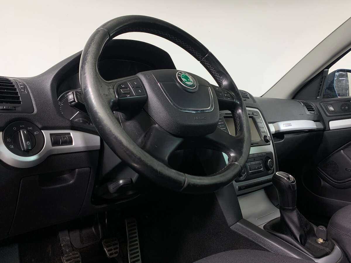 Купить Skoda Octavia с пробегом. Фото: #8