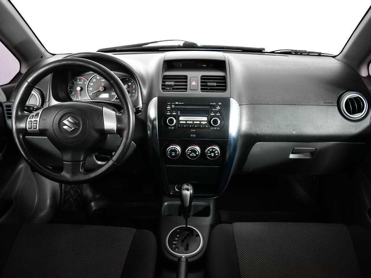 Купить Suzuki SX4 с пробегом. Фото: #11