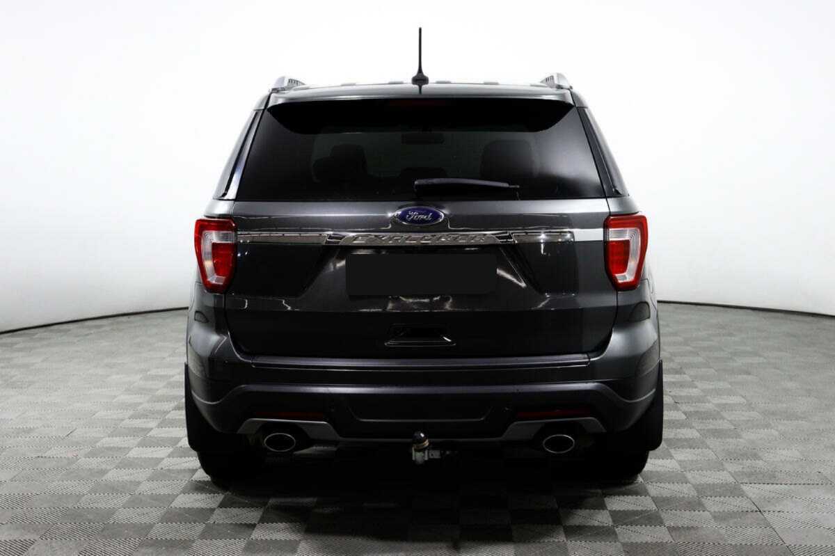 Купить Ford Explorer с пробегом. Фото: #4