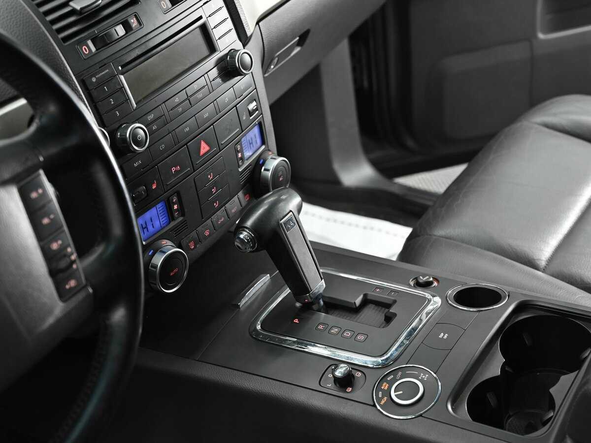 Купить Volkswagen Touareg с пробегом. Фото: #9