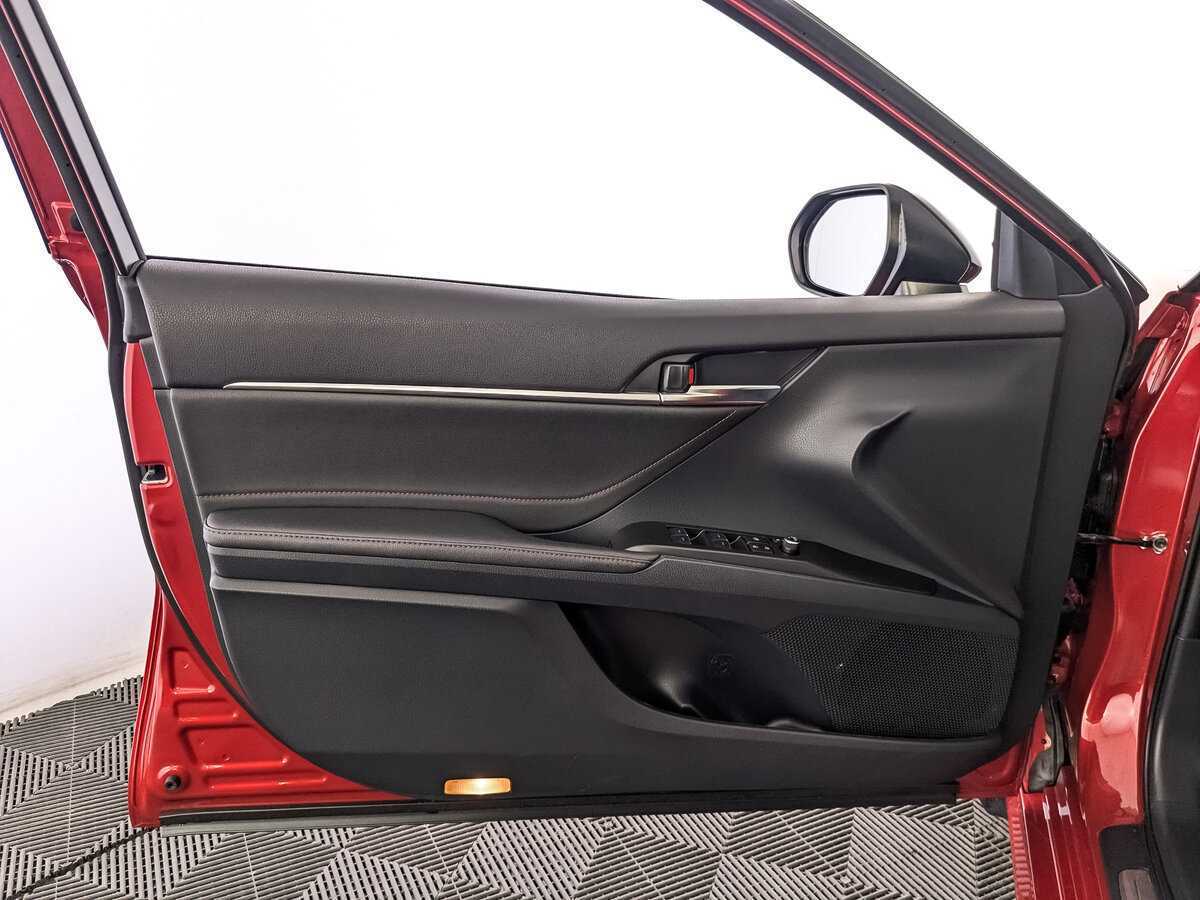 Купить Toyota Camry с пробегом. Фото: #16