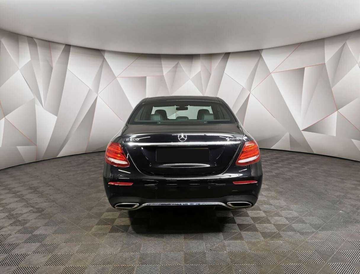Купить Mercedes-Benz E-Класс с пробегом. Фото: #7