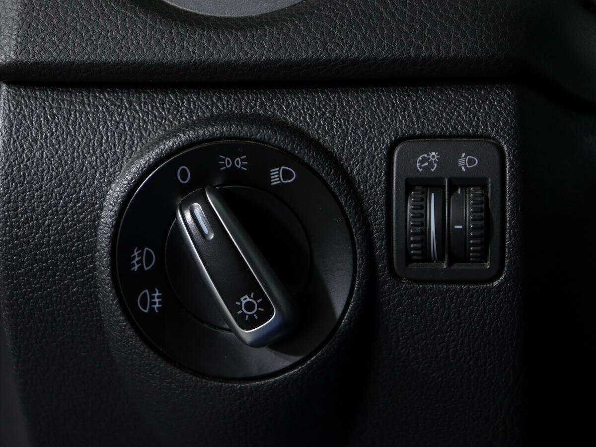 Купить Volkswagen Tiguan с пробегом. Фото: #15