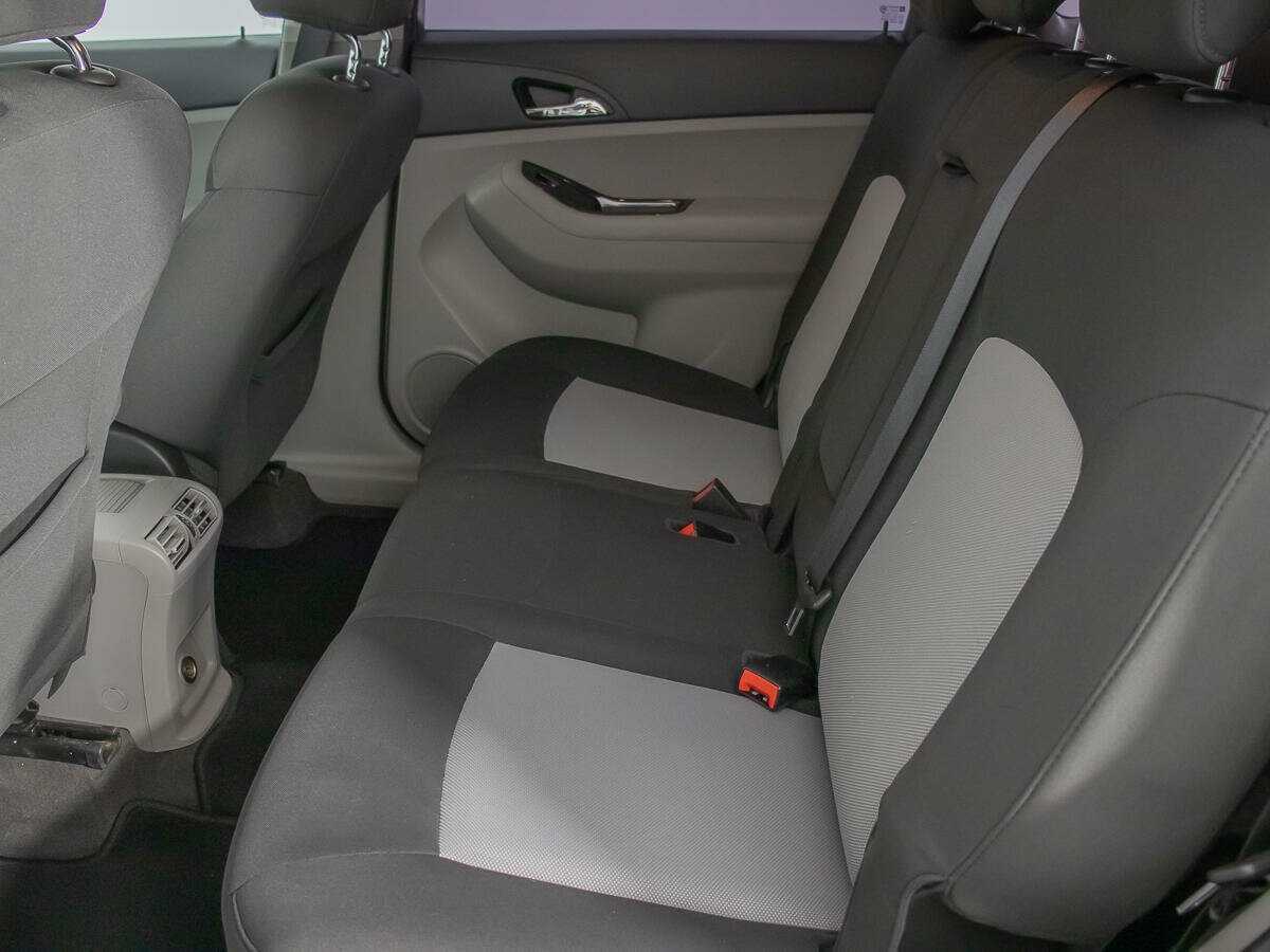 Купить Chevrolet Orlando с пробегом. Фото: #10