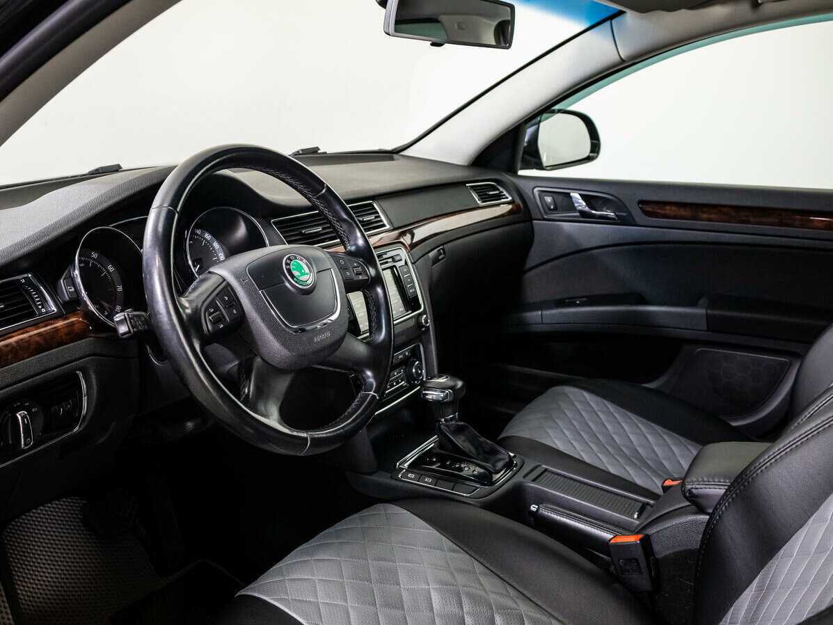 Купить Skoda Superb с пробегом. Фото: #10