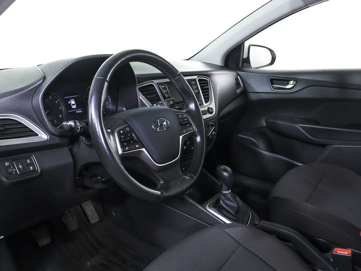 Купить Hyundai Solaris с пробегом. Фото: #12