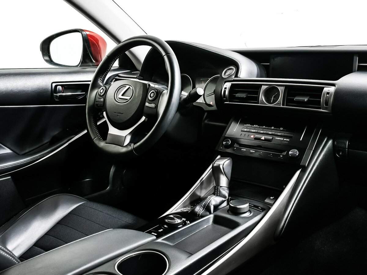 Купить Lexus IS с пробегом. Фото: #8