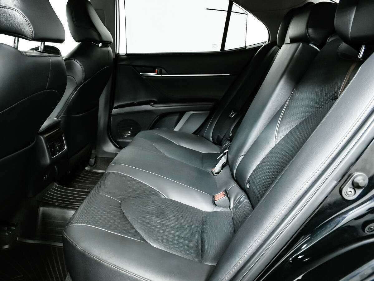 Купить Toyota Camry с пробегом. Фото: #11